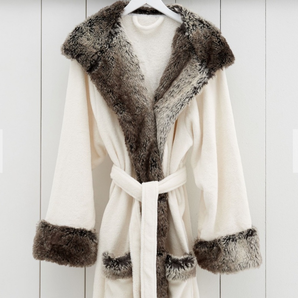 NWOT Pottery Barn Faux Fur Ombré Robe- size L